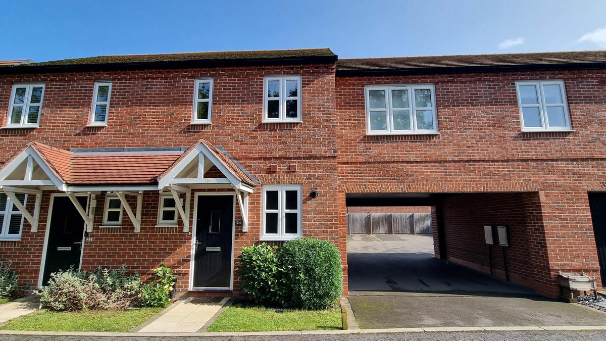 2 bedroom House (unspecified) For Sale