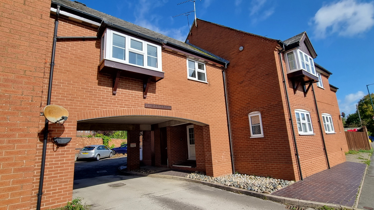 1 bedroom House (unspecified) For Sale
