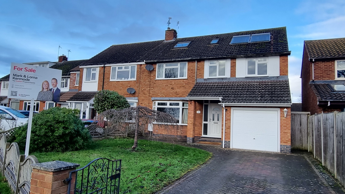 5 bedroom House (unspecified) For Sale