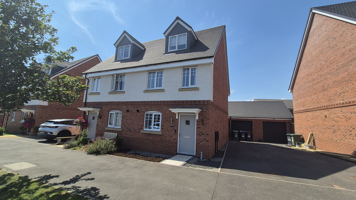 3 bedroom House (unspecified) For Sale