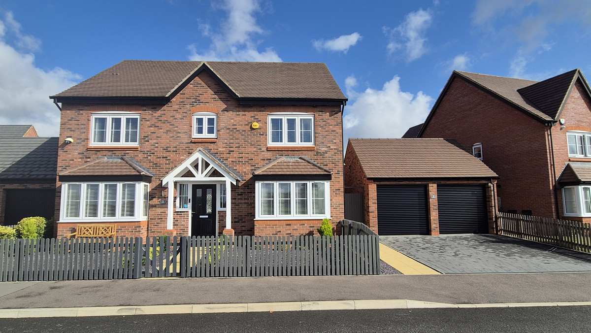 4 bedroom Detached house For Sale