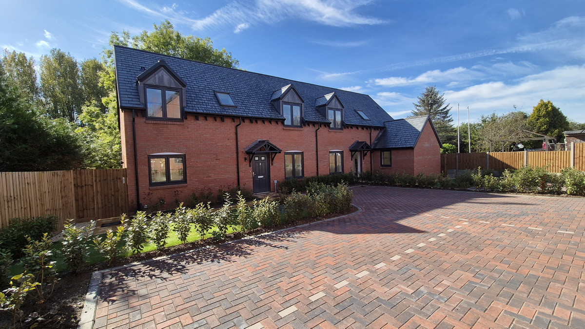 3 bedroom House (unspecified) For Sale
