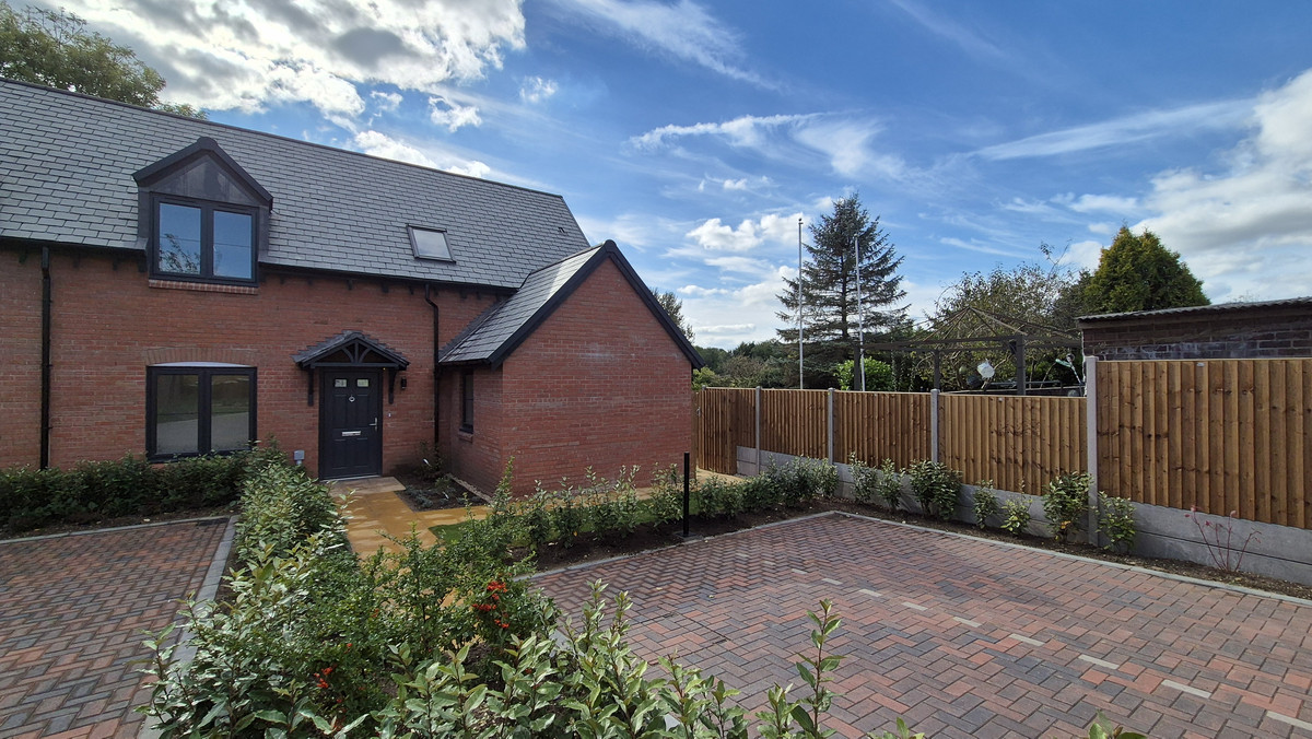 3 bedroom House (unspecified) For Sale