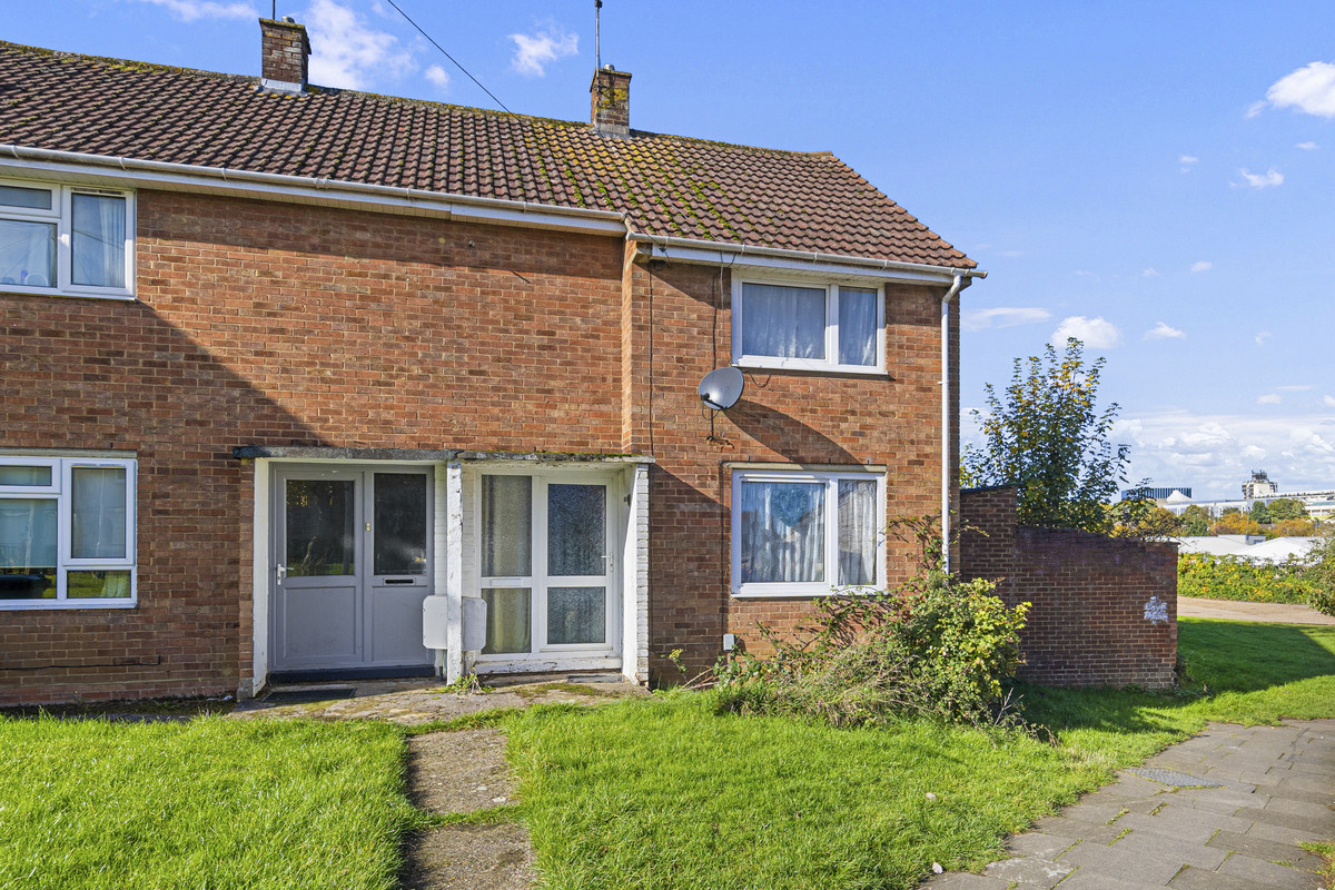 2 bedroom Semi-detached house For Sale