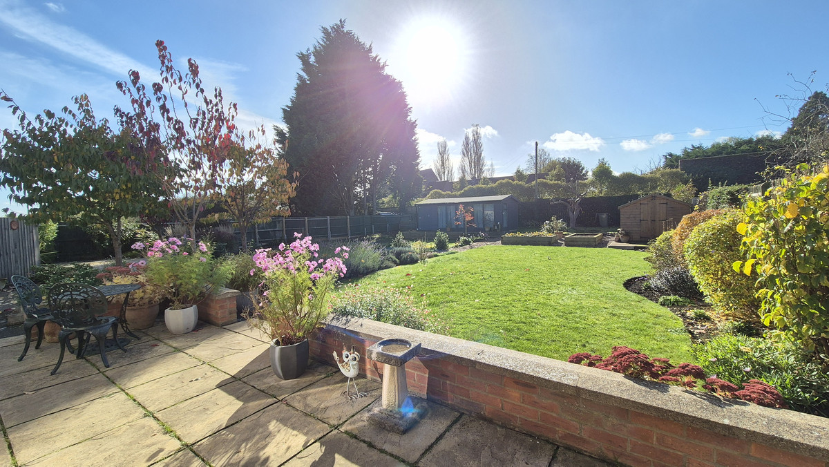4 bedroom House (unspecified) For Sale