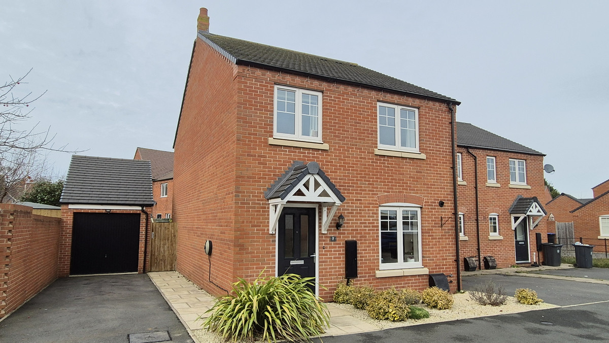 4 bedroom Detached house For Sale