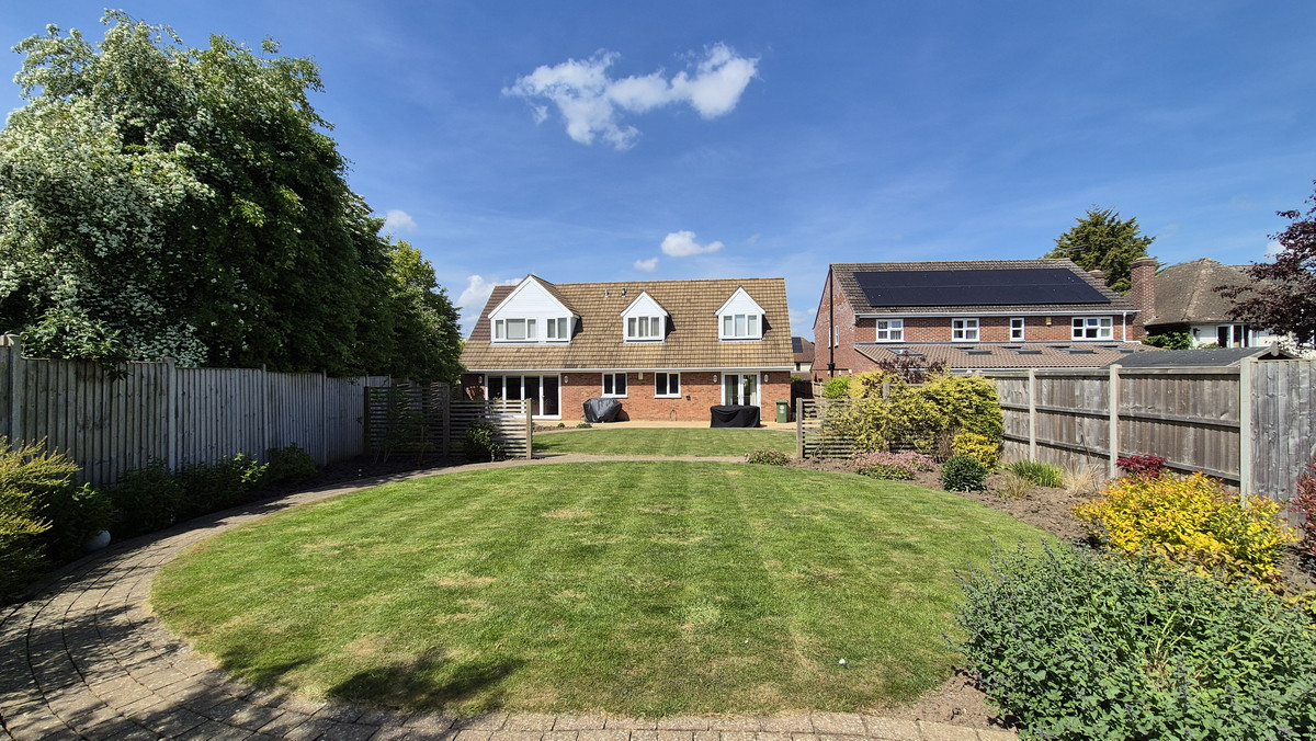 4 bedroom House (unspecified) For Sale