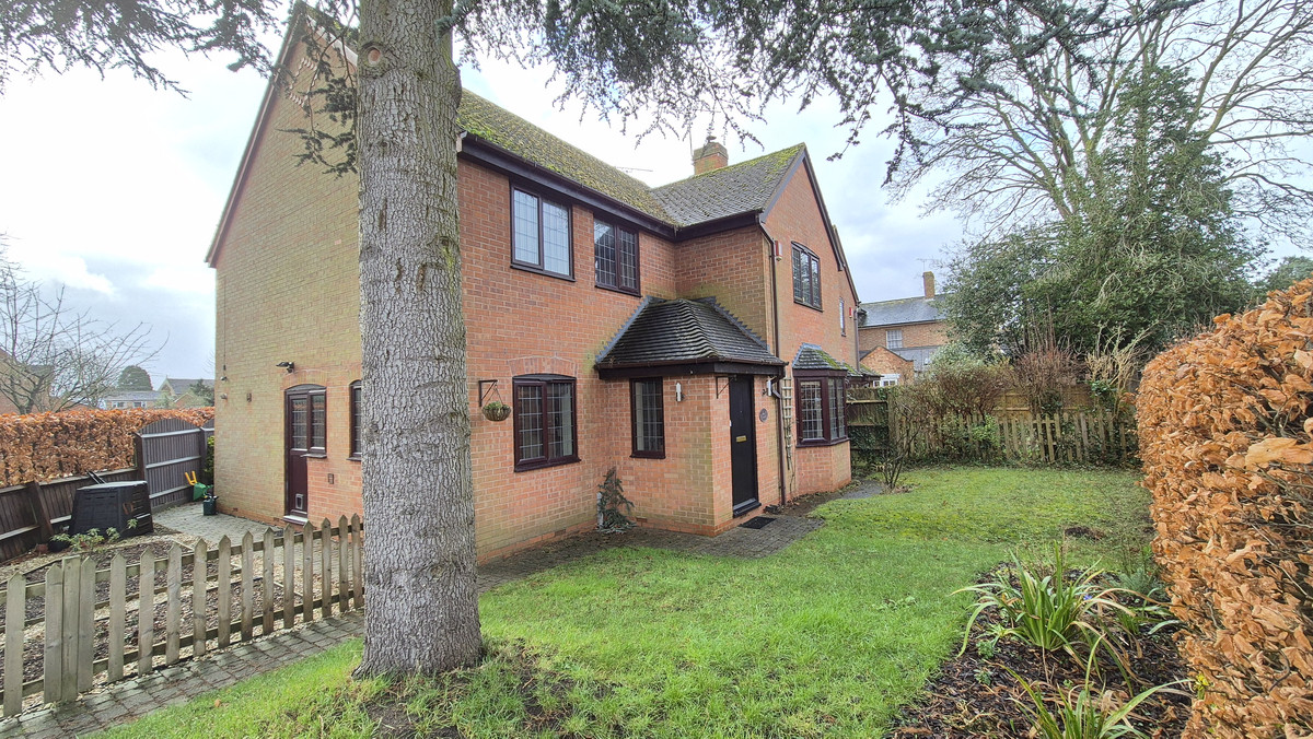 4 bedroom House (unspecified) For Sale