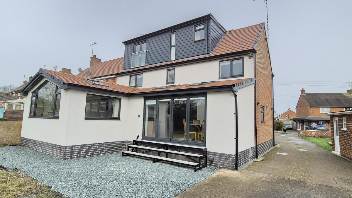 4 bedroom House (unspecified) For Sale