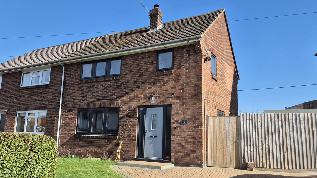 3 bedroom House (unspecified) For Sale