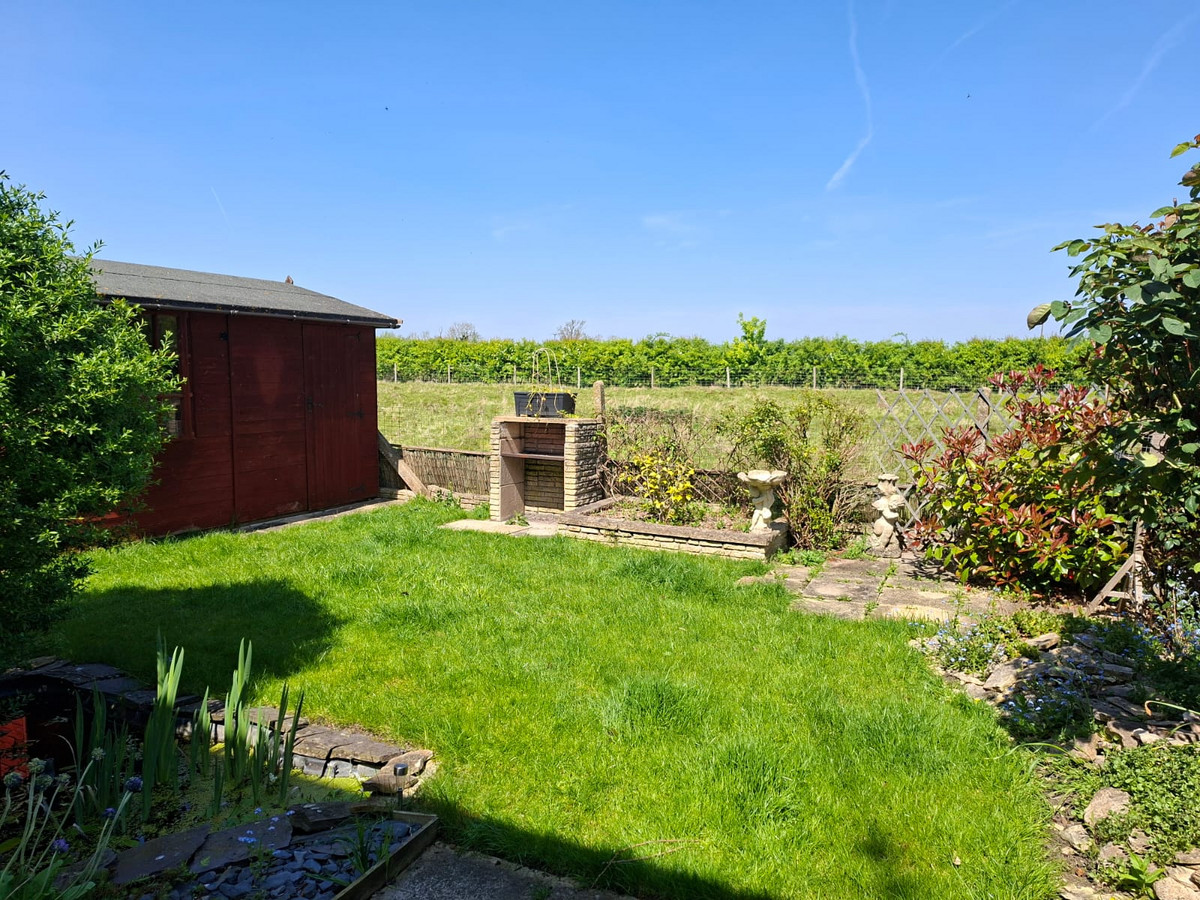 2 bedroom House (unspecified) For Sale