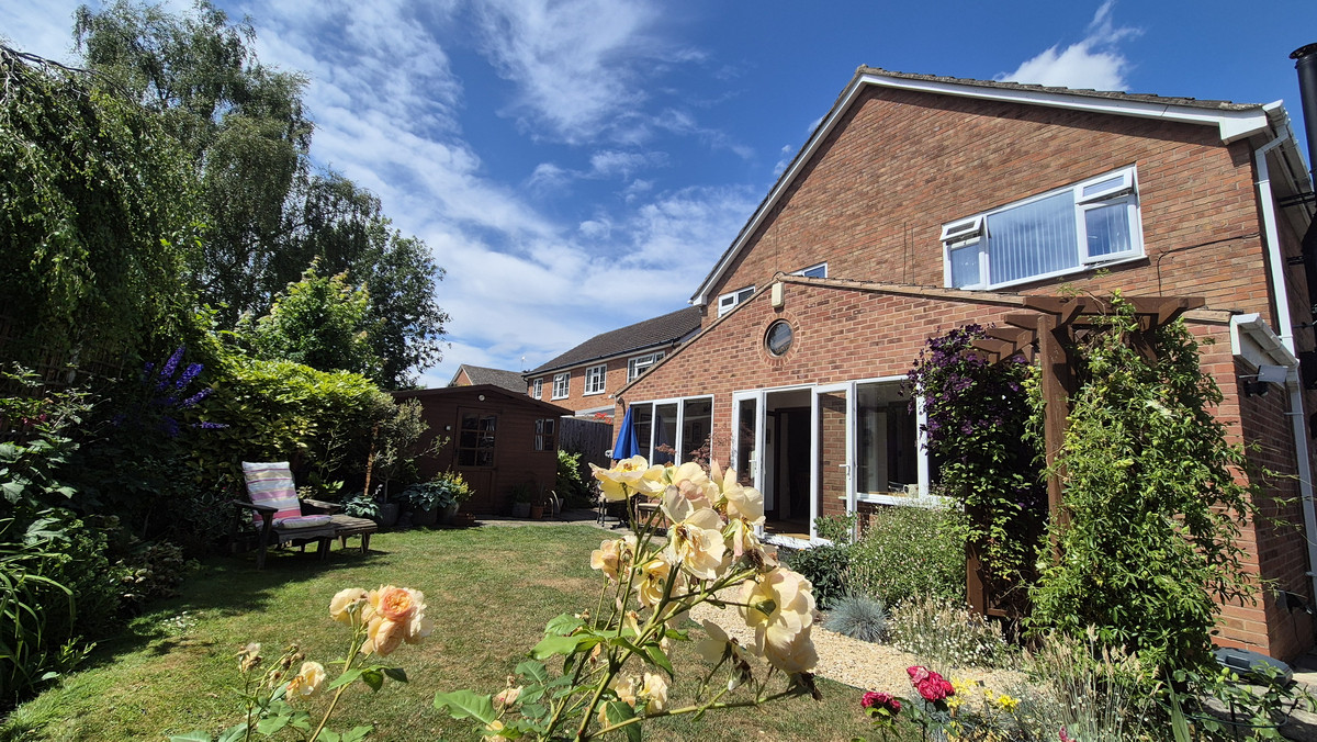 4 bedroom House (unspecified) For Sale