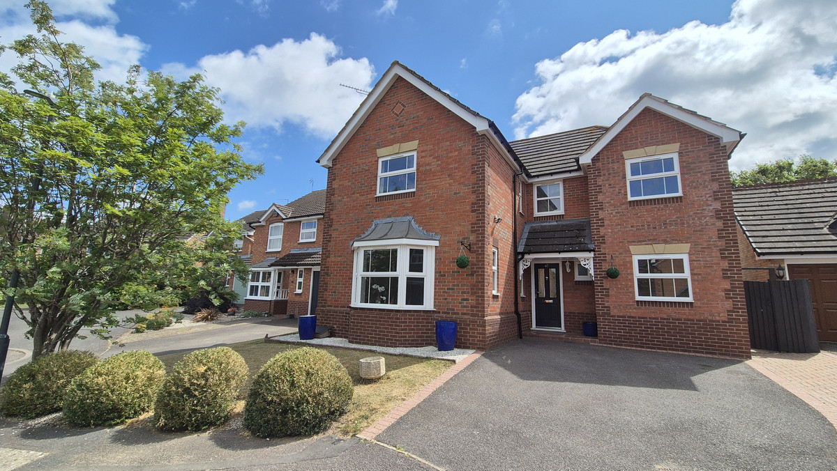 4 bedroom Detached house For Sale