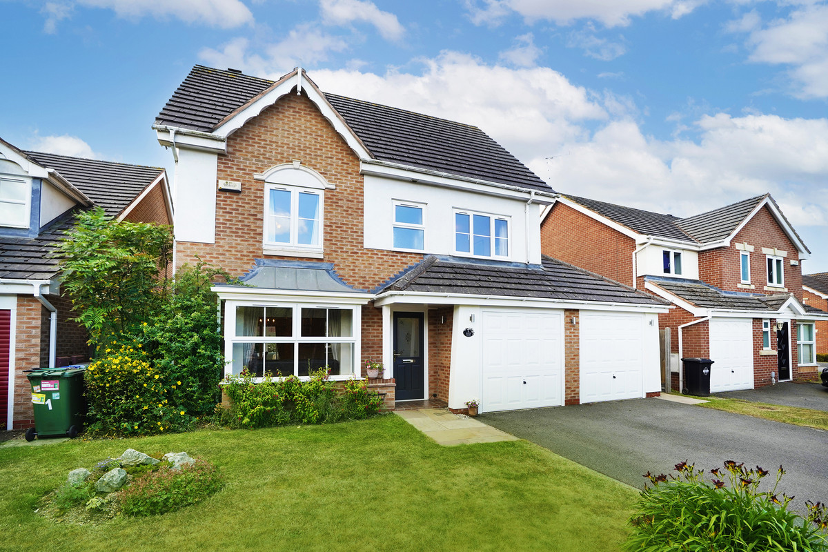 6 bedroom Detached house For Sale