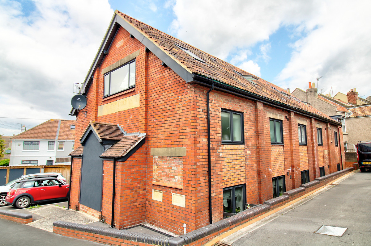 1 bedroom House (unspecified) For Sale