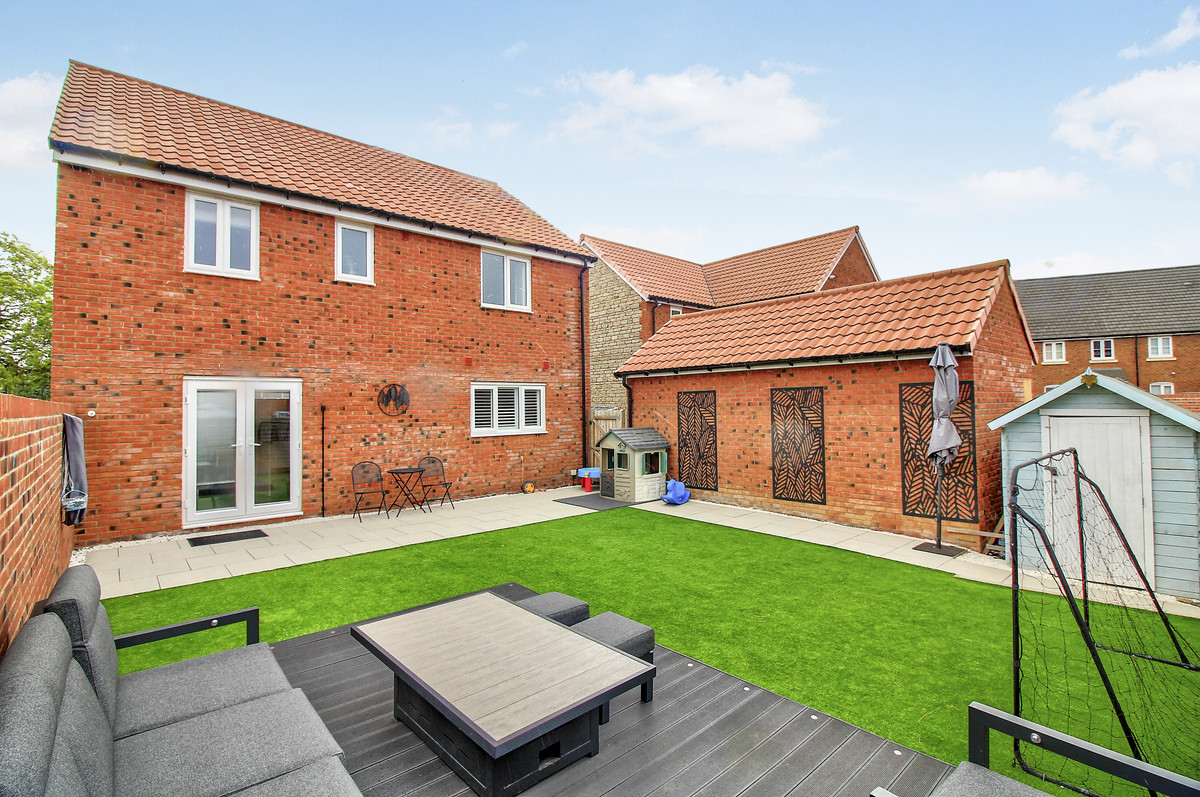 4 bedroom Detached house For Sale