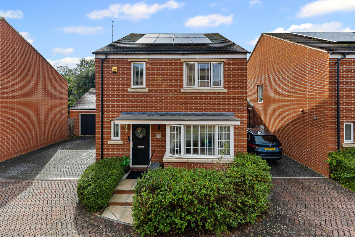 4 bedroom Detached house For Sale