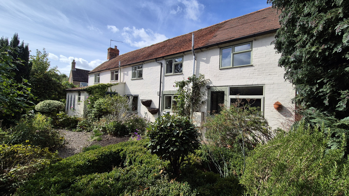 3 bedroom House (unspecified) For Sale