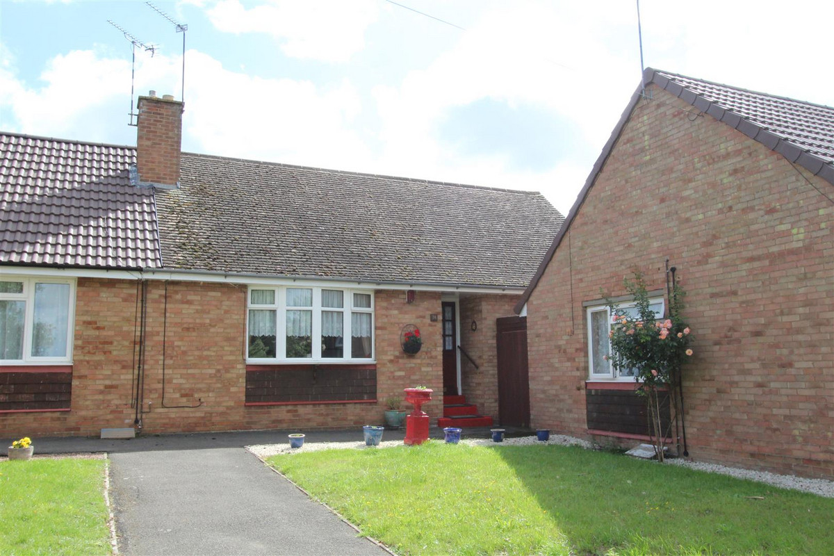 2 bedroom House (unspecified) For Sale