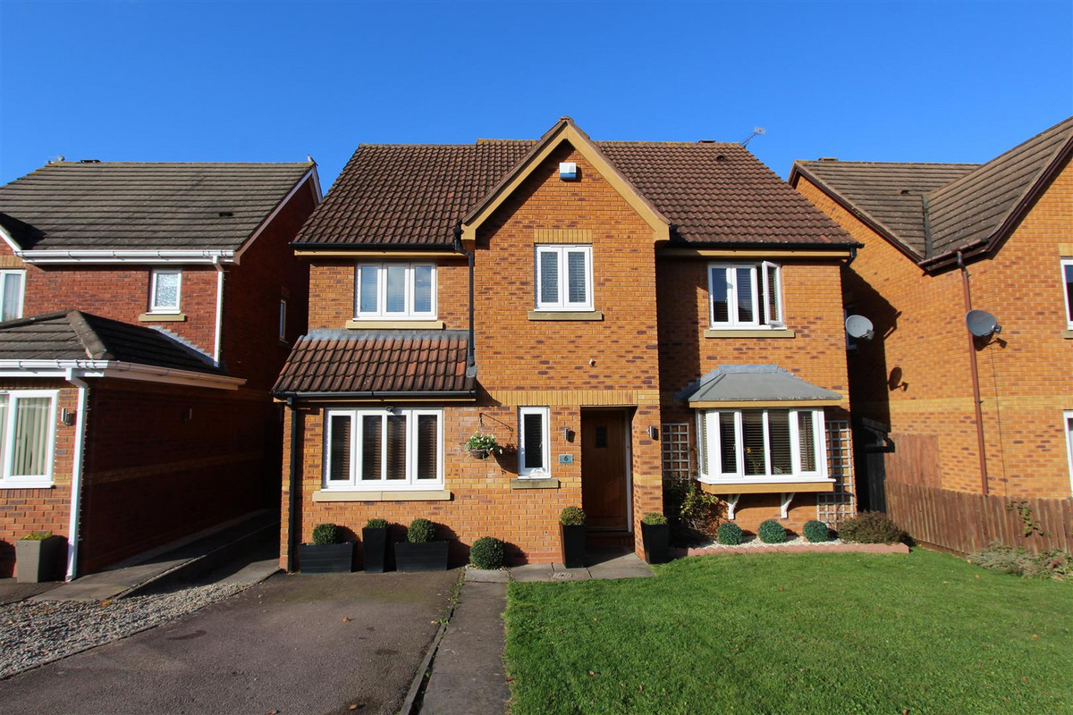 5 bedroom Detached house For Sale
