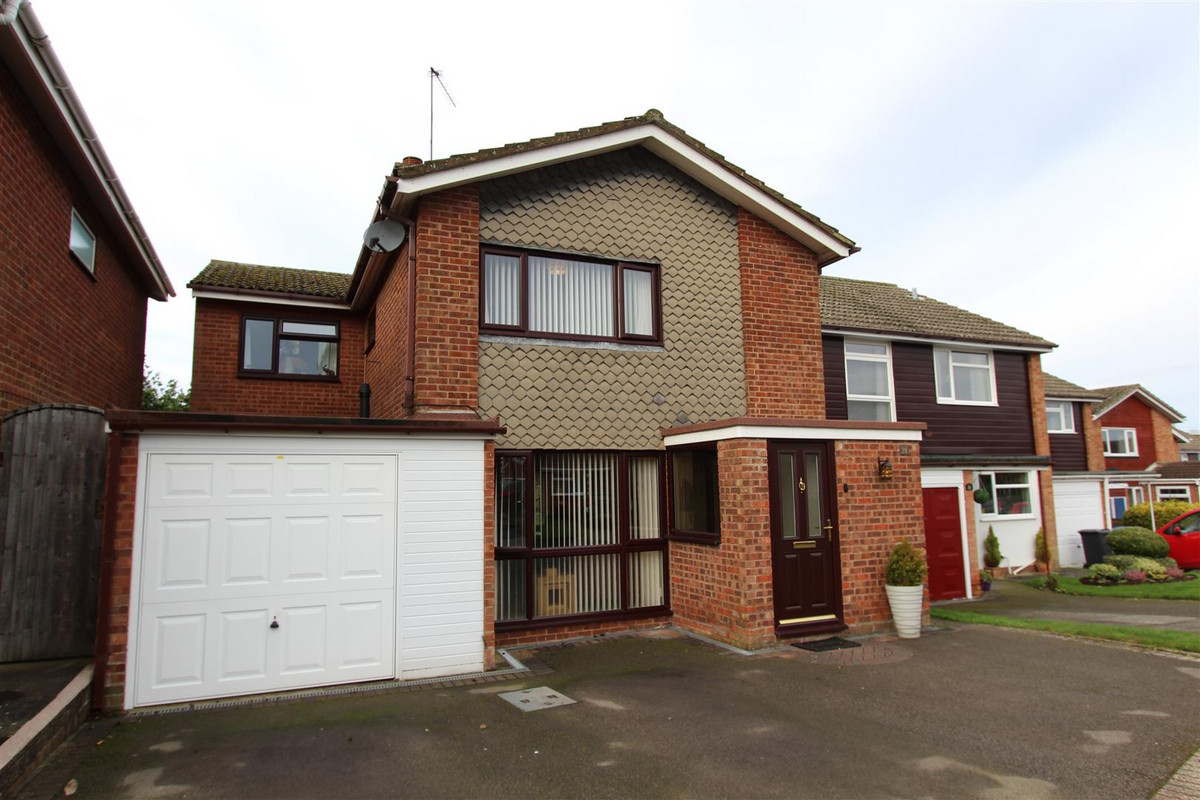 4 bedroom House (unspecified) For Sale