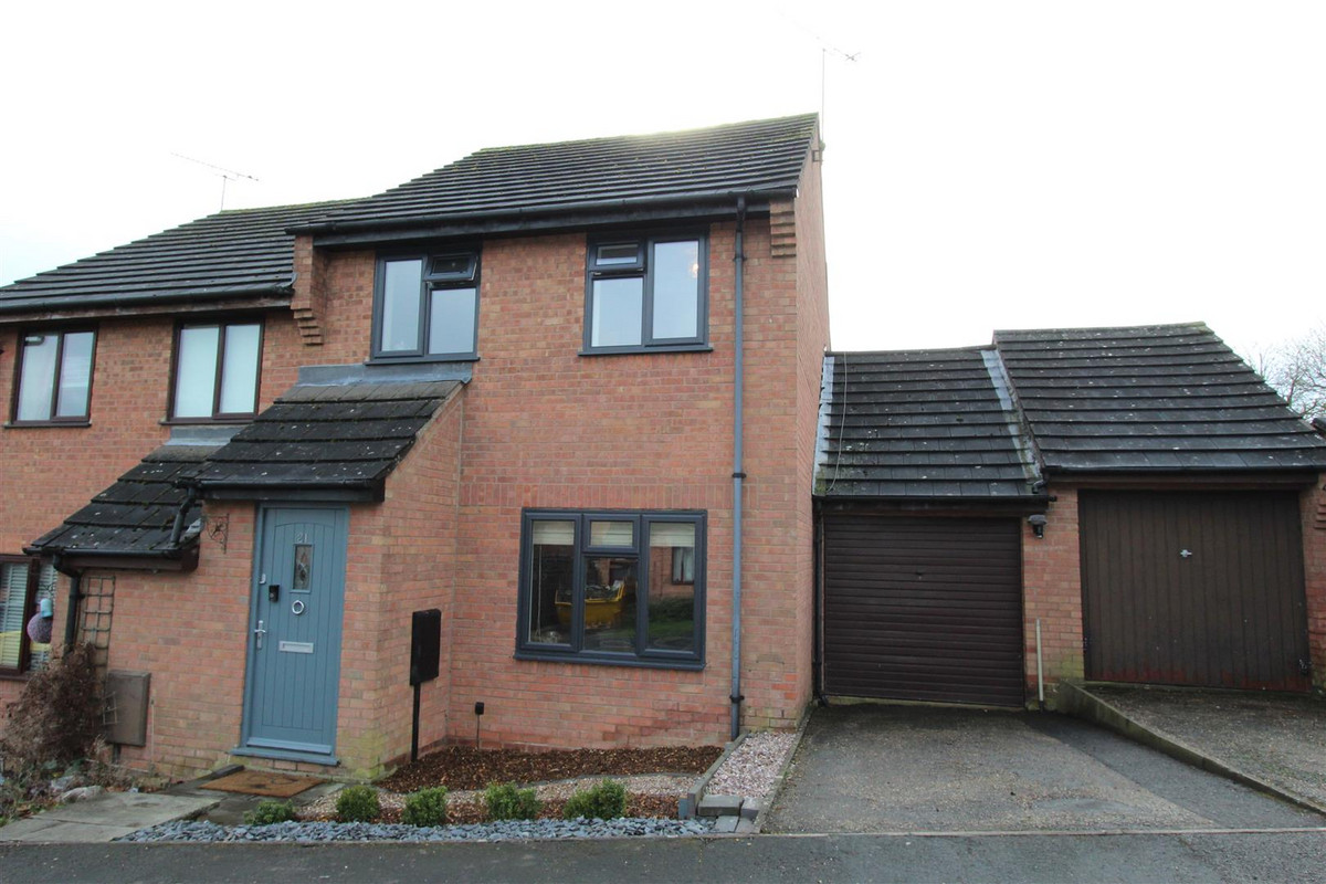 3 bedroom House (unspecified) For Sale
