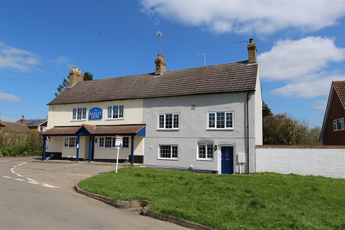 1 bedroom House (unspecified) For Sale