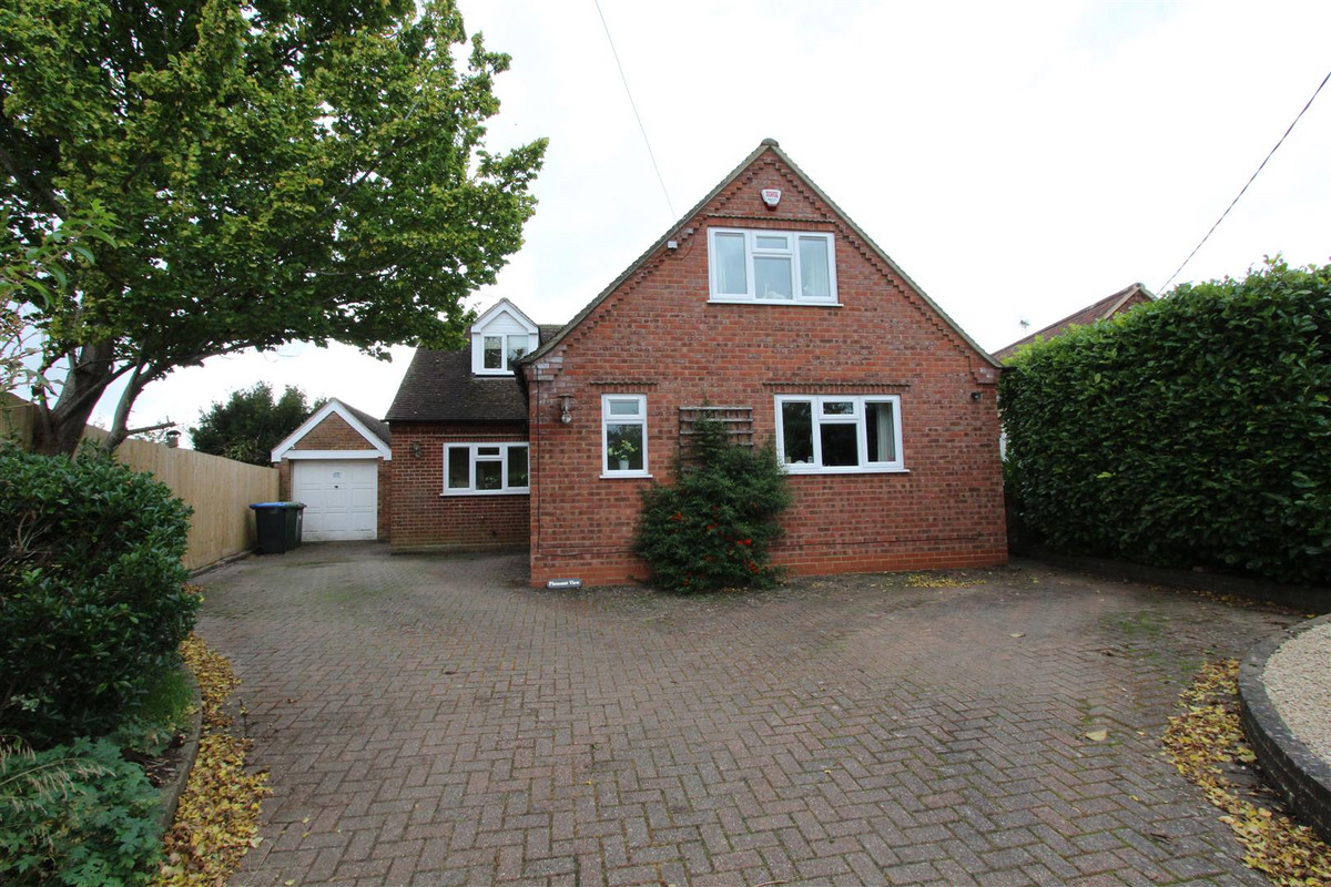 4 bedroom House (unspecified) For Sale