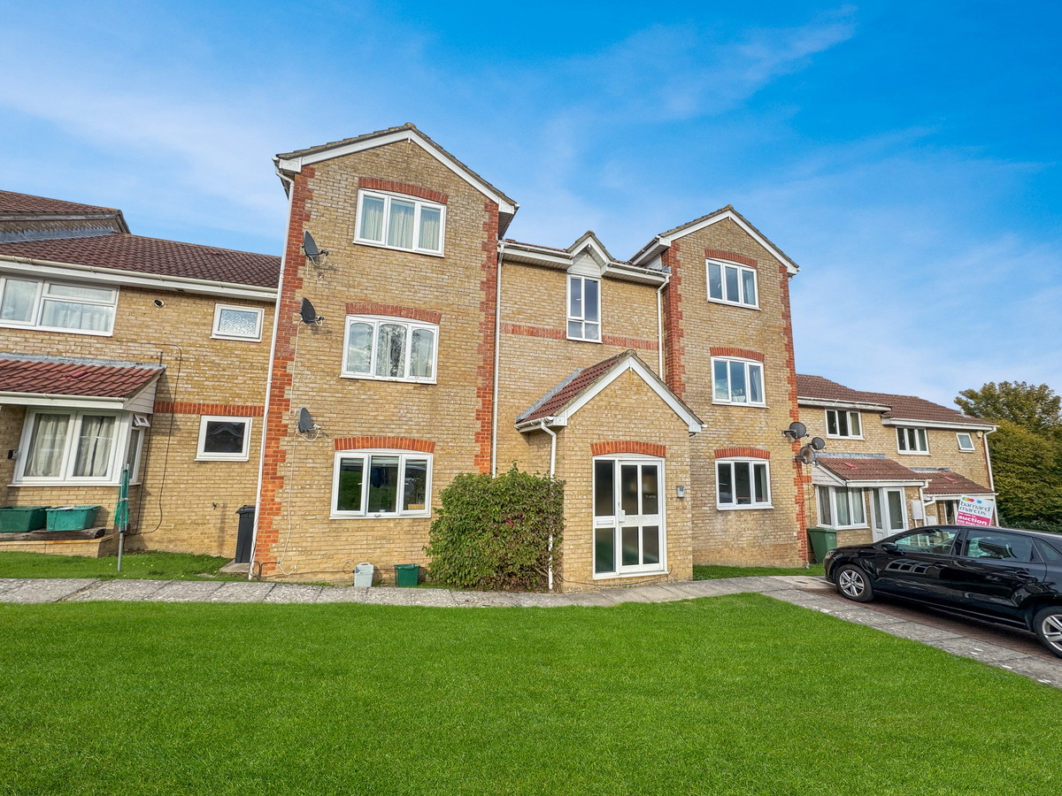 1 bedroom Ground floor flat To Let