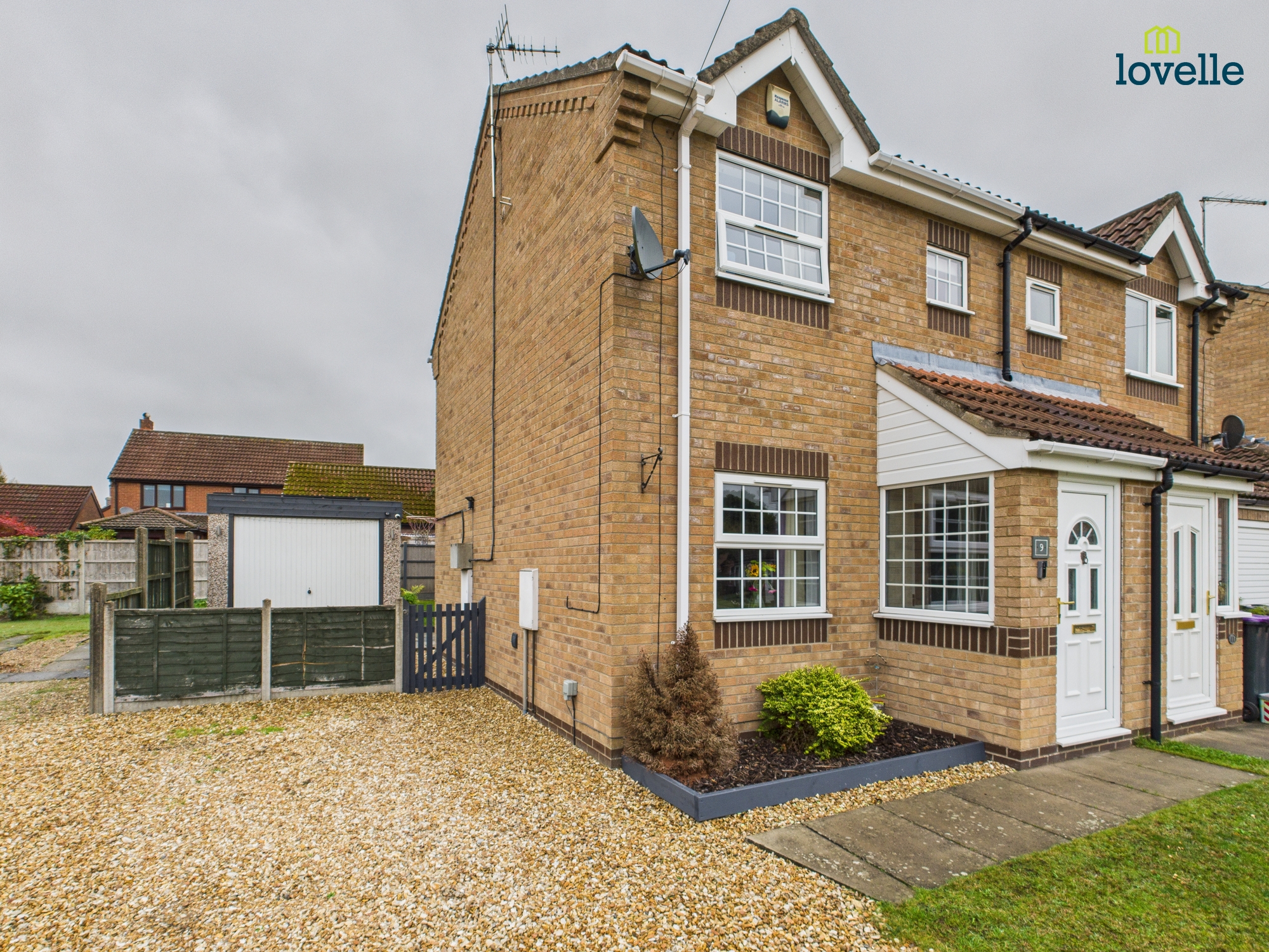 2 bedroom Semi-detached house For Sale