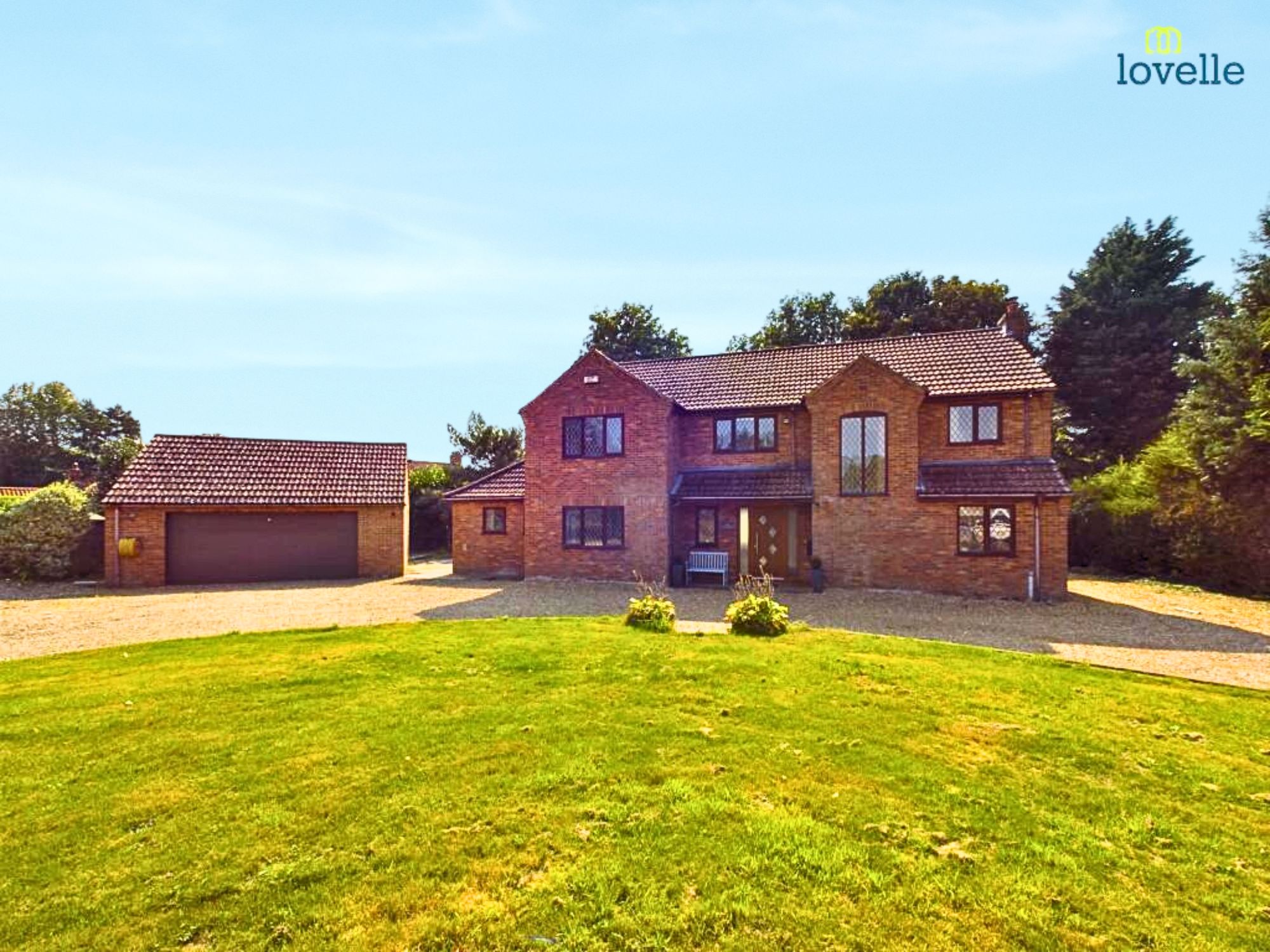 4 bedroom Detached house For Sale
