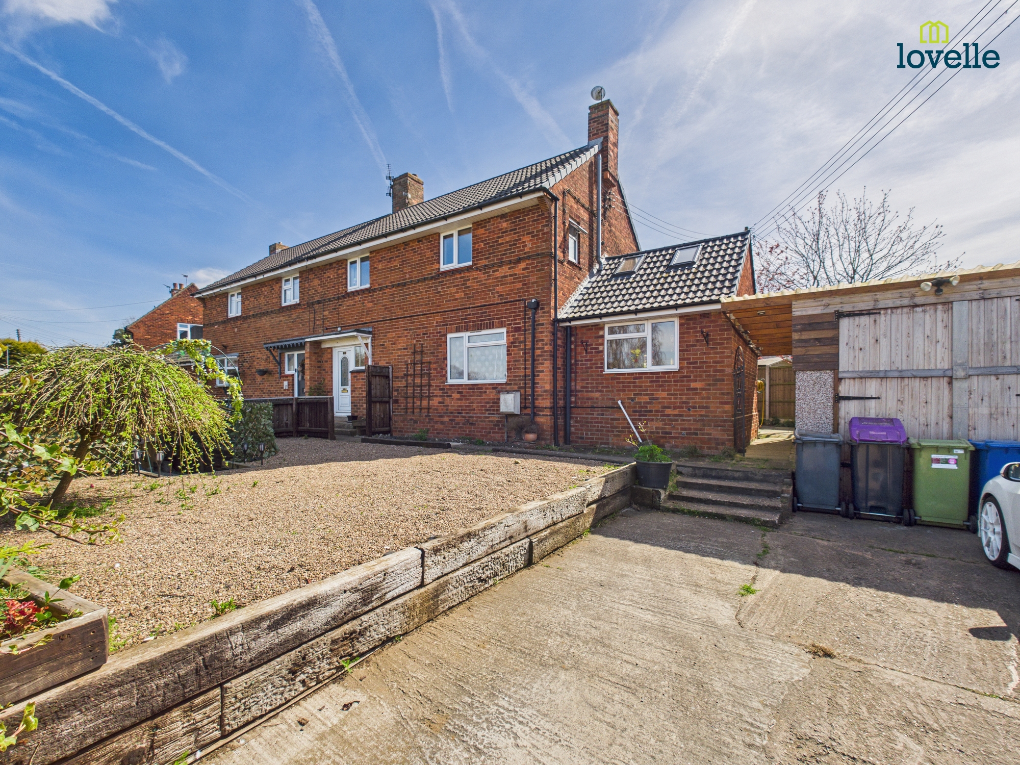 3 bedroom Semi-detached house For Sale