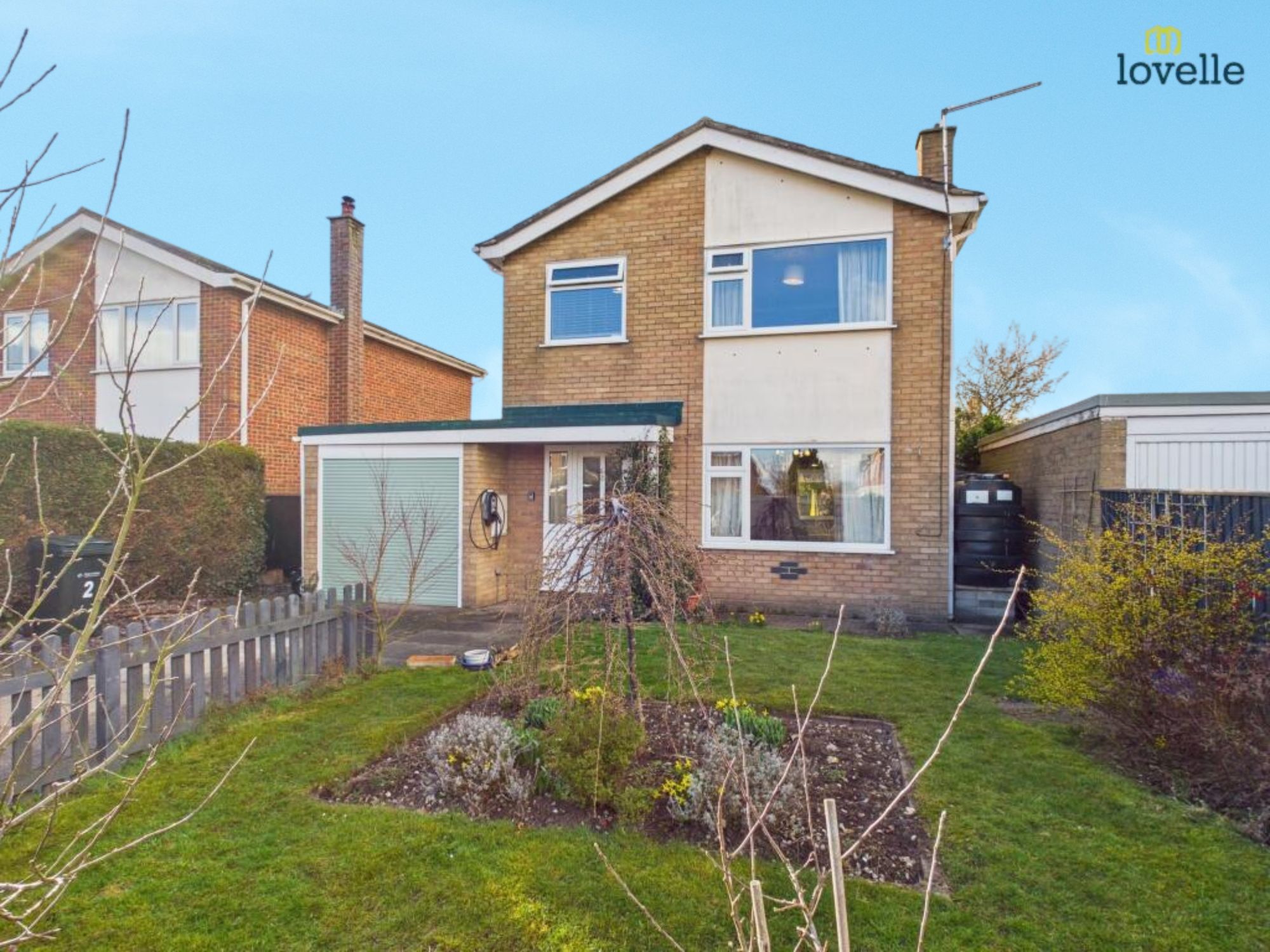 3 bedroom Detached house For Sale