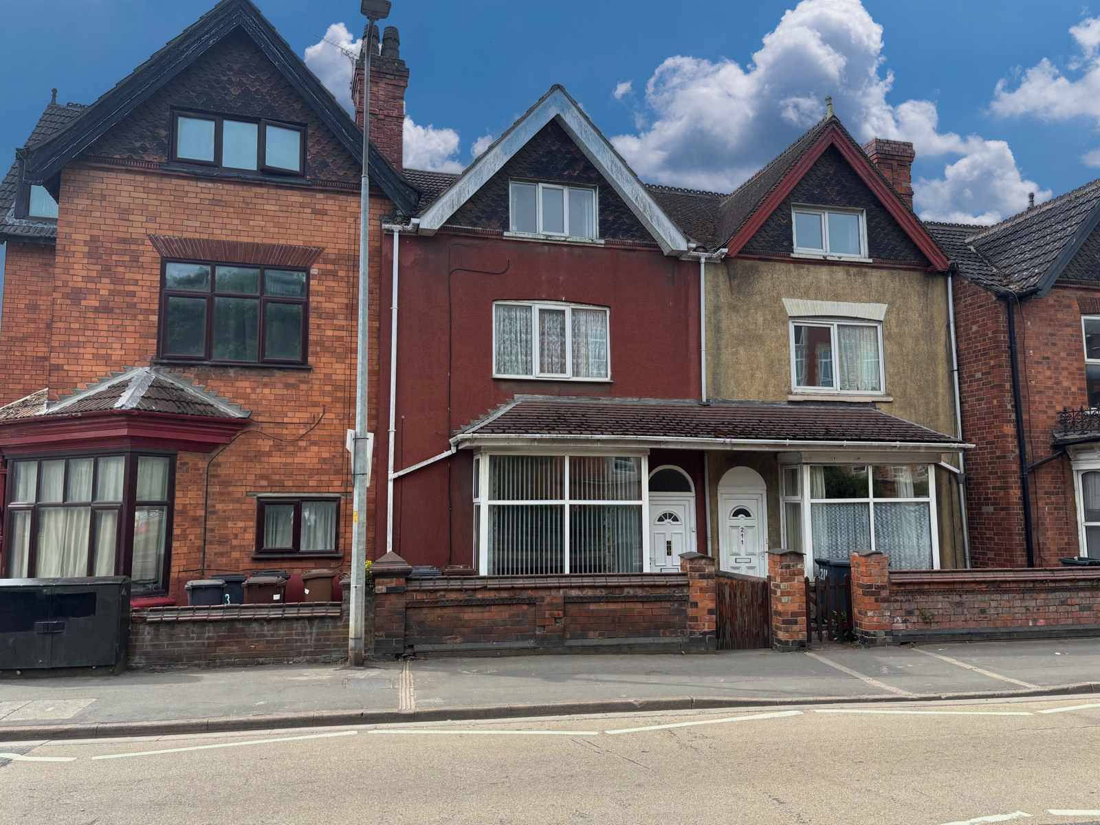 4 bedroom Terraced House For Sale