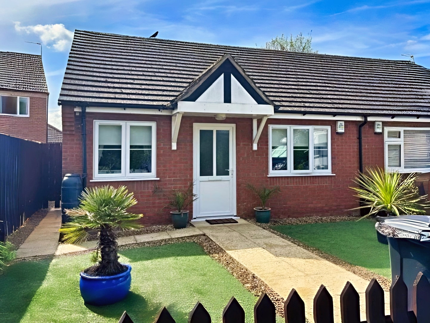 2 bedroom Detached bungalow Under Offer