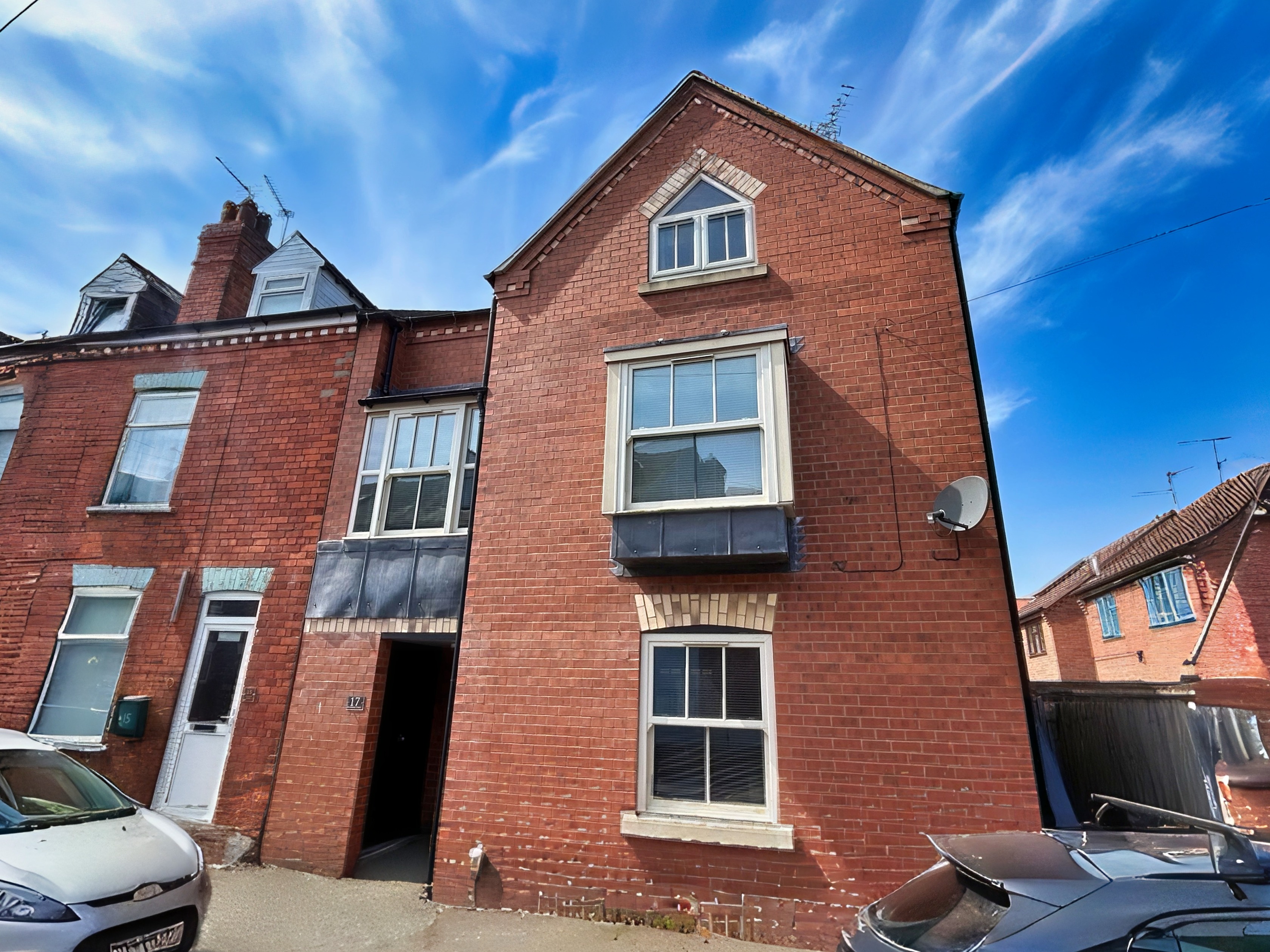 2 bedroom Terraced House Under Offer