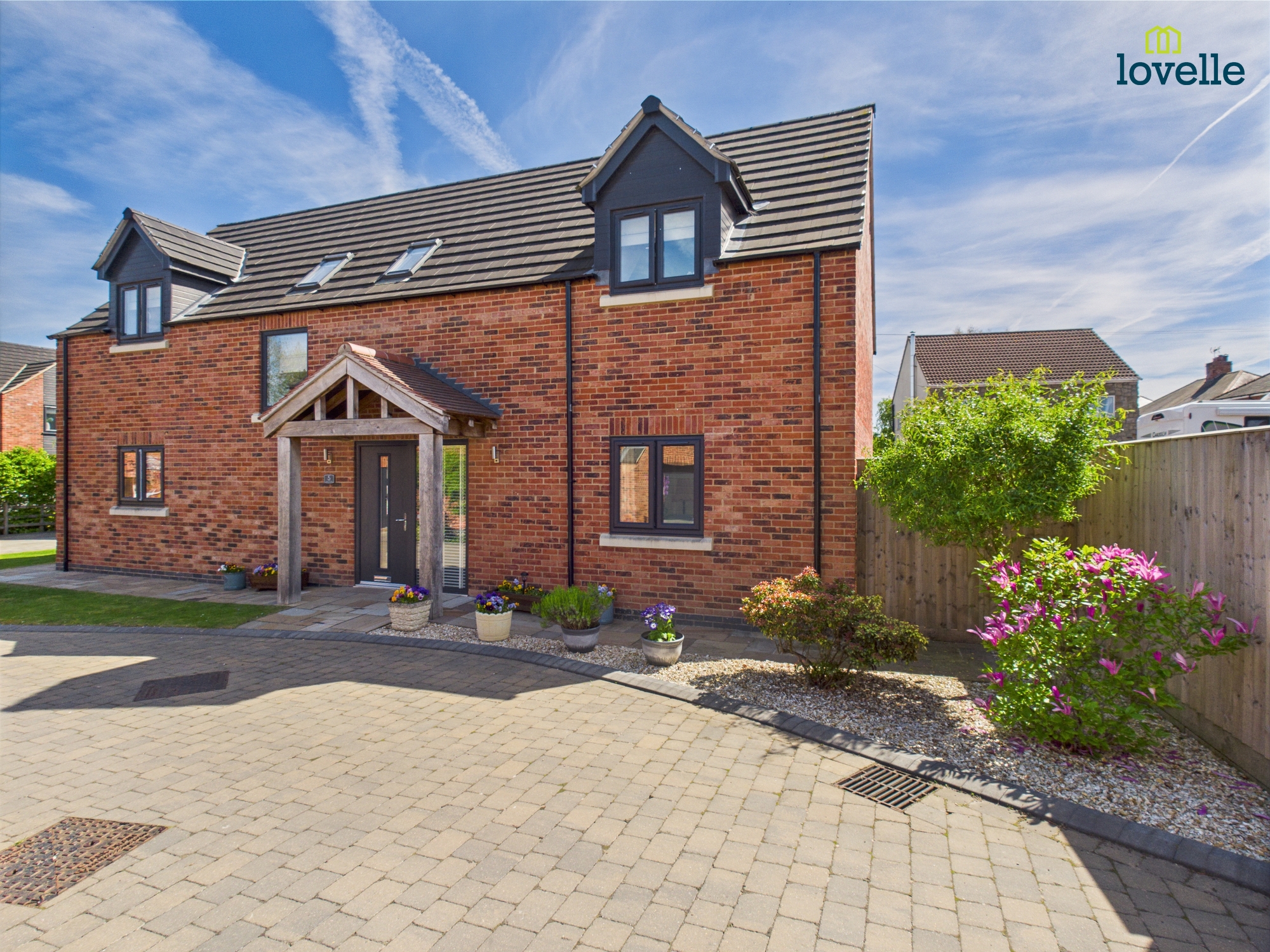 4 bedroom Detached house For Sale