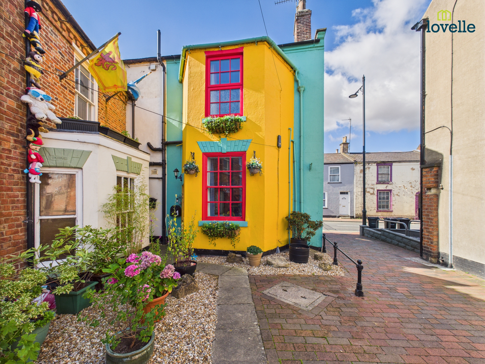1 bedroom Terraced House For Sale