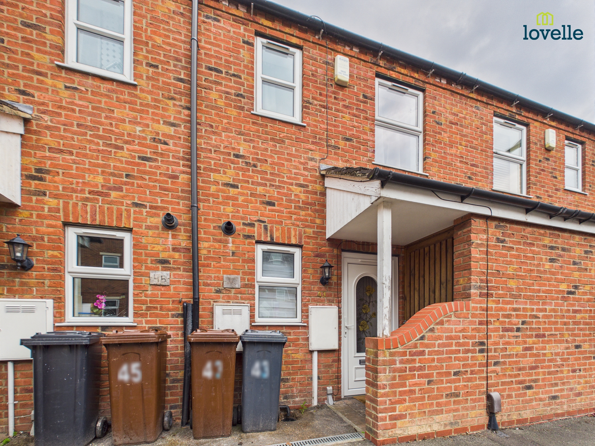 2 bedroom Terraced House Under Offer