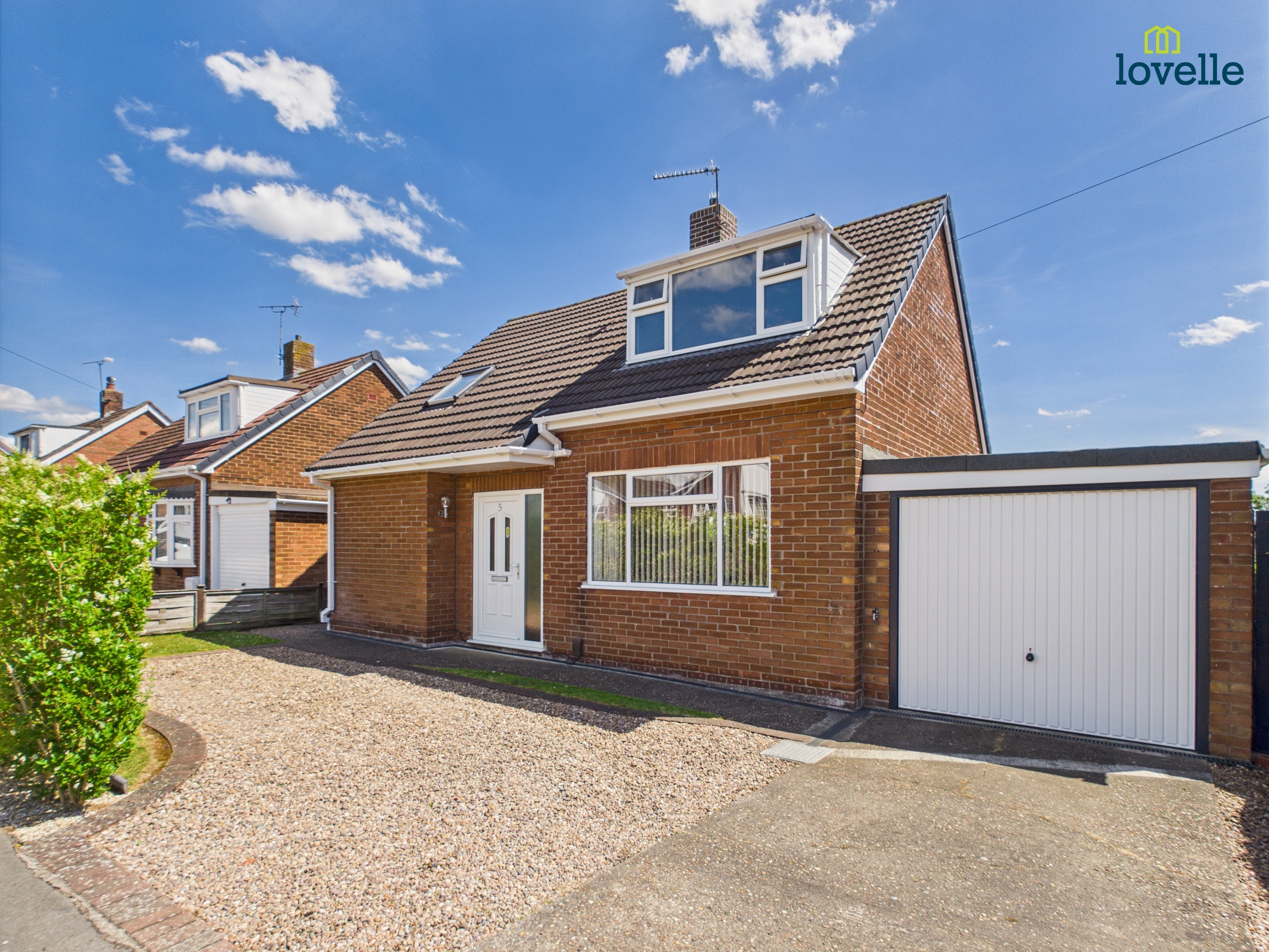 3 bedroom Detached house Under Offer