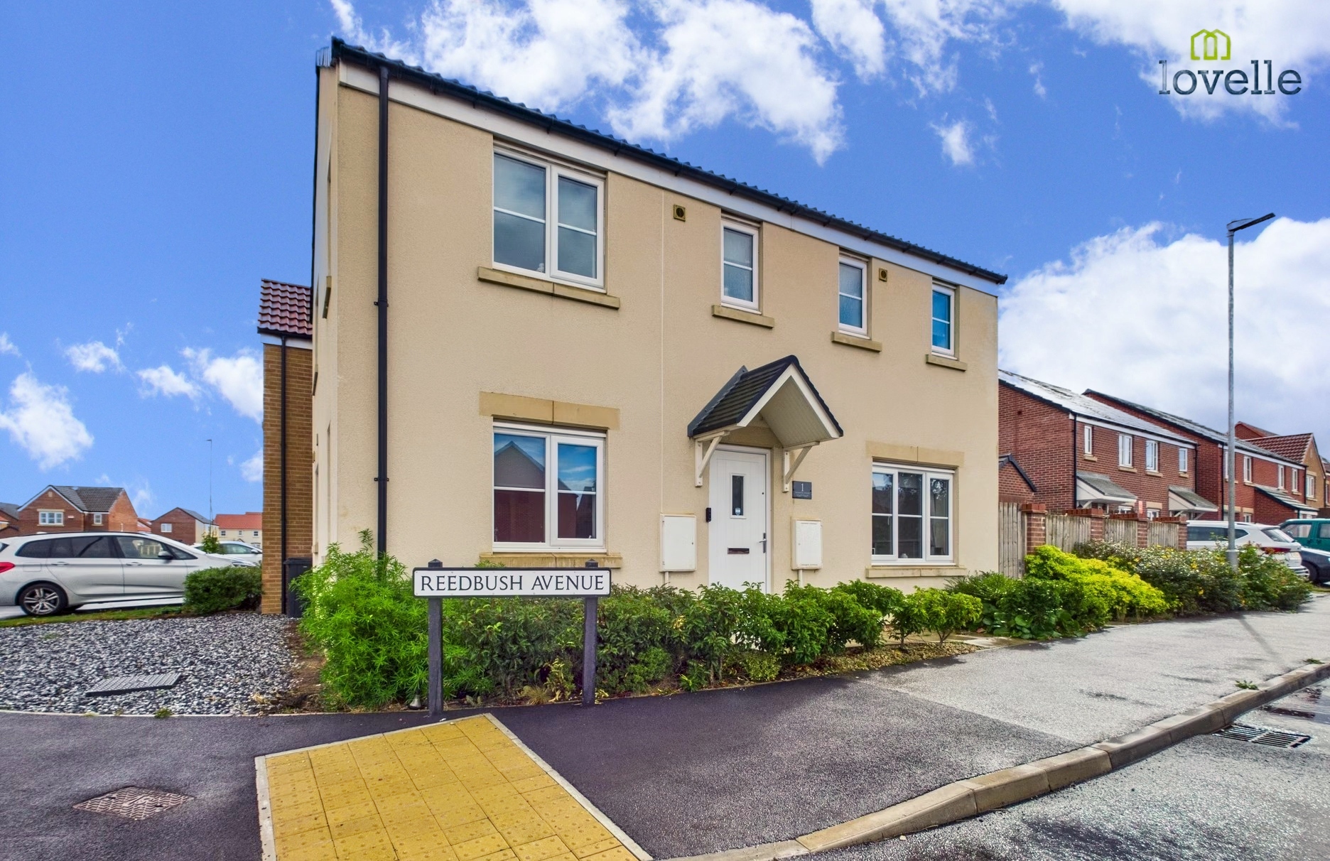 3 bedroom Detached house For Sale