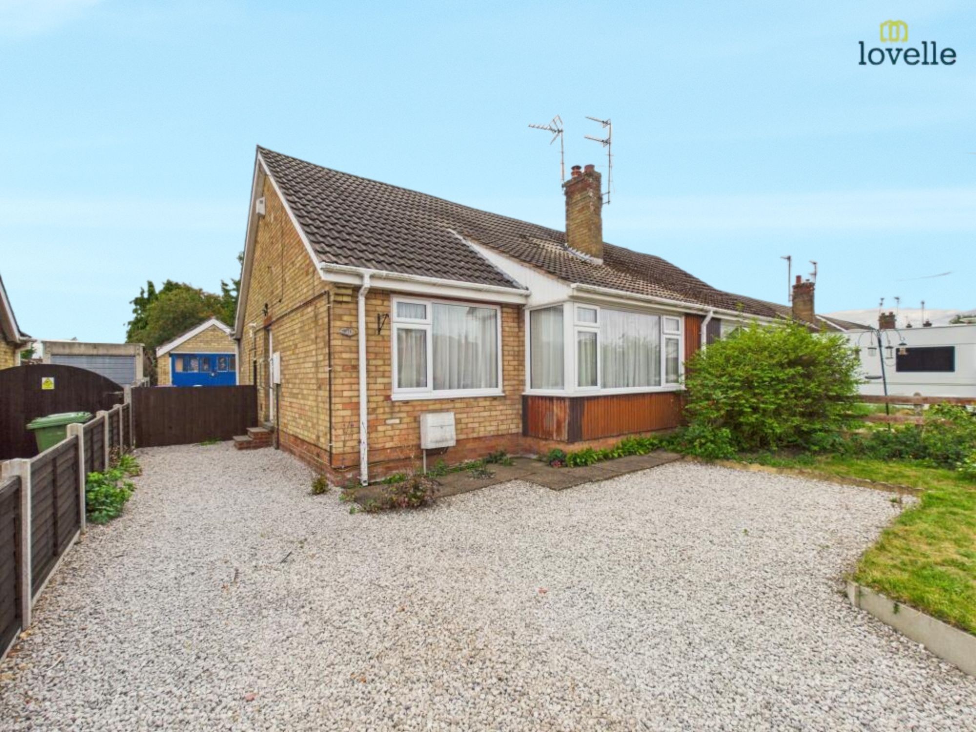 3 bedroom Semi-detached house For Sale