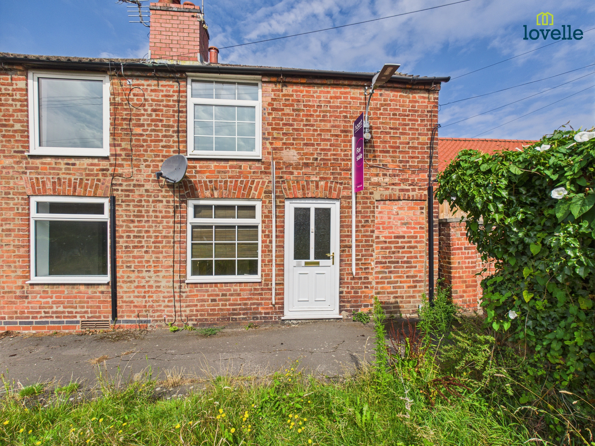 2 bedroom Semi-detached house For Sale
