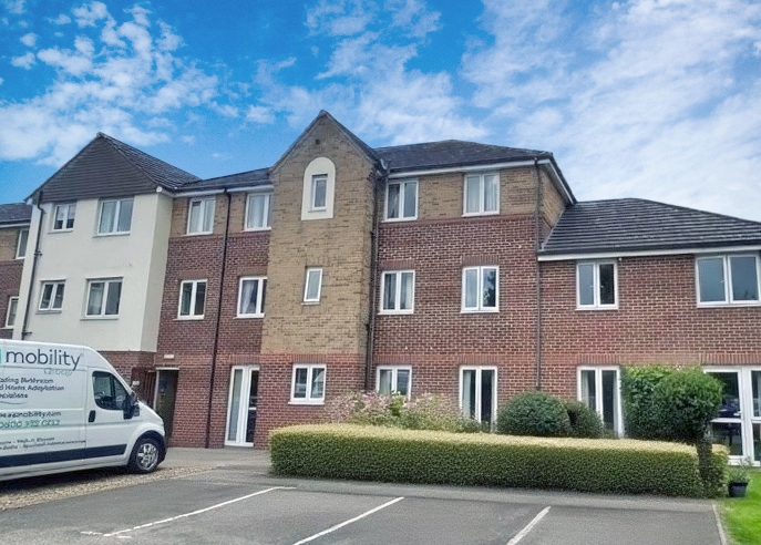 2 bedroom Flat For Sale