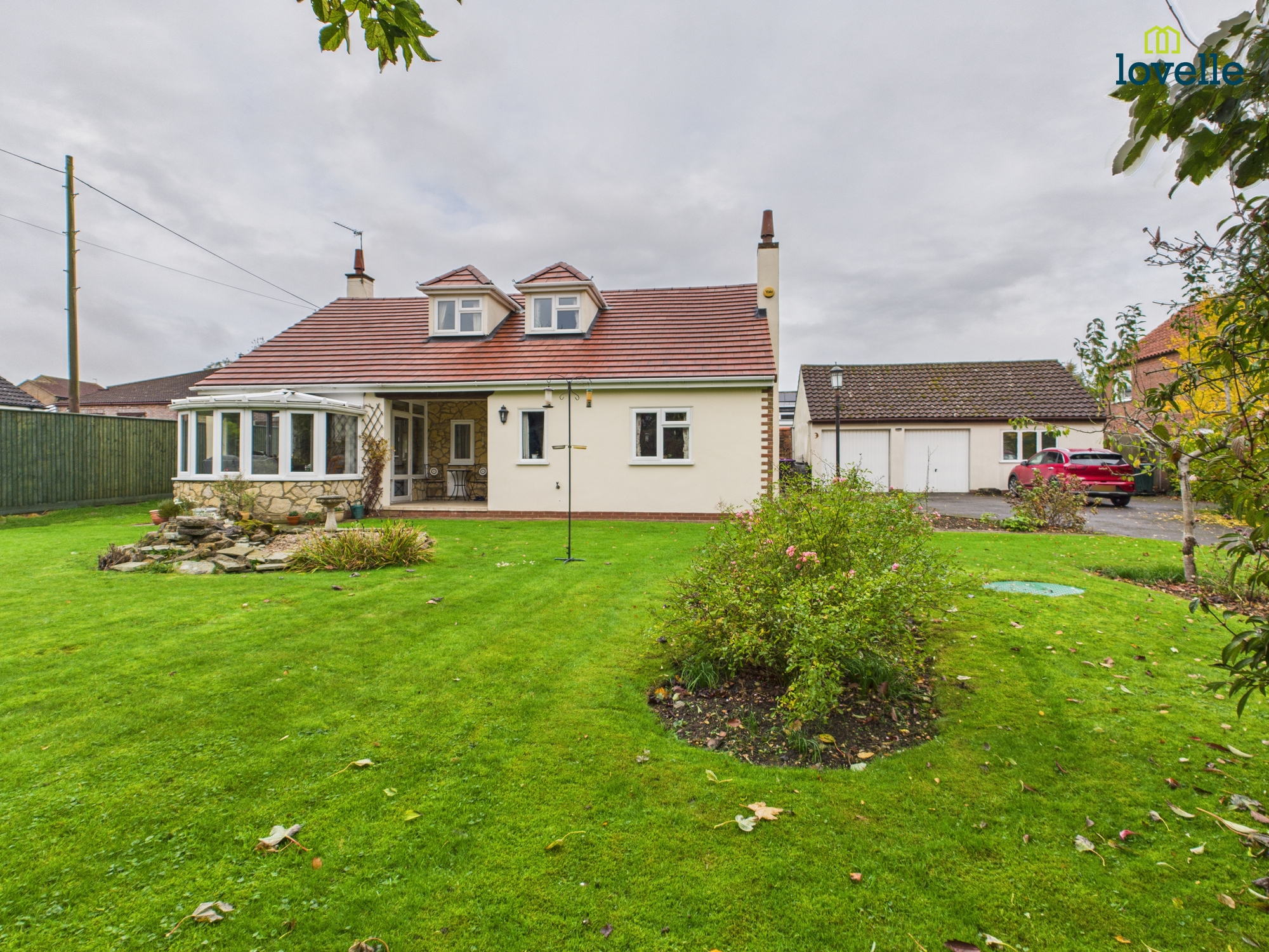 3 bedroom Detached house For Sale