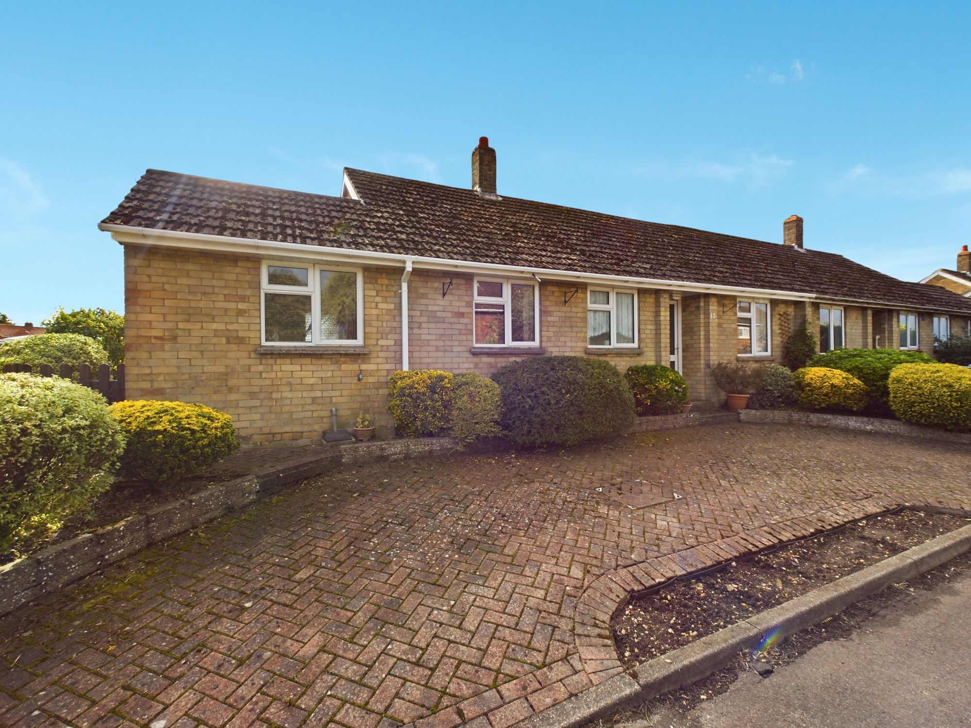 2 bedroom Detached bungalow For Sale