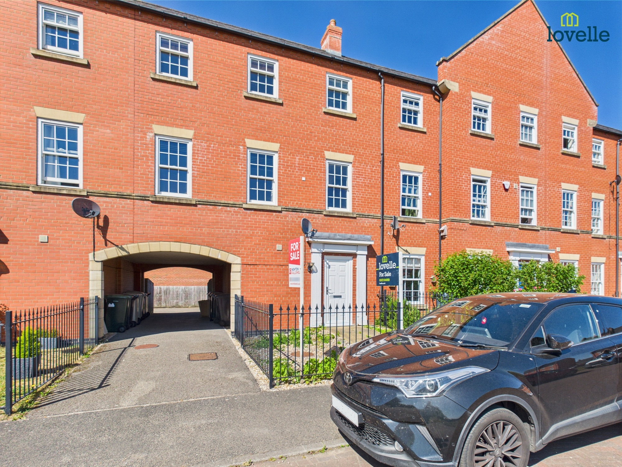 3 bedroom Terraced House Under Offer
