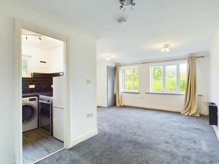 1 bedroom Apartment Under Offer