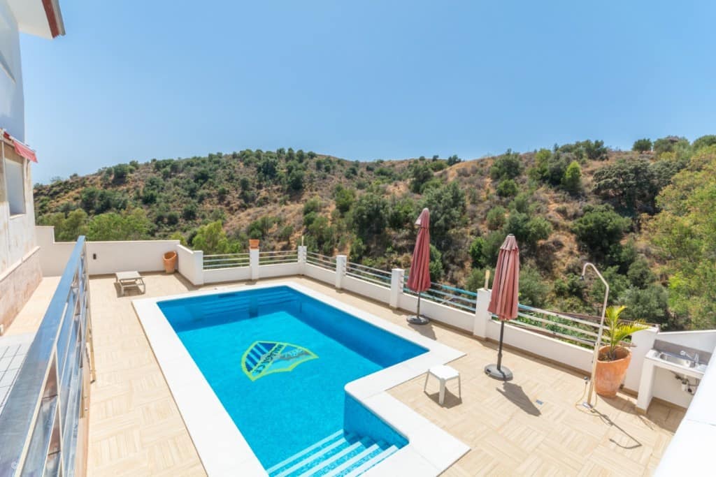 5 bedroom Villa For Sale