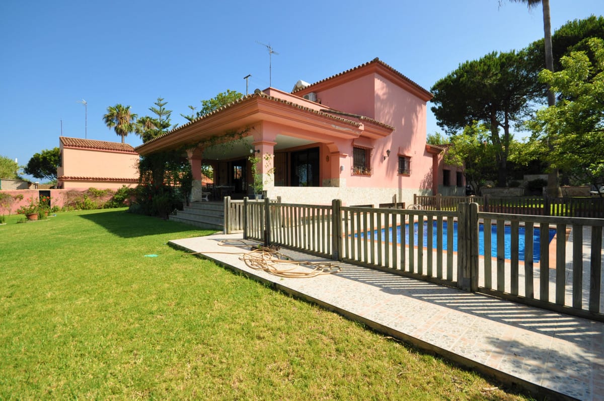 4 bedroom Villa For Sale